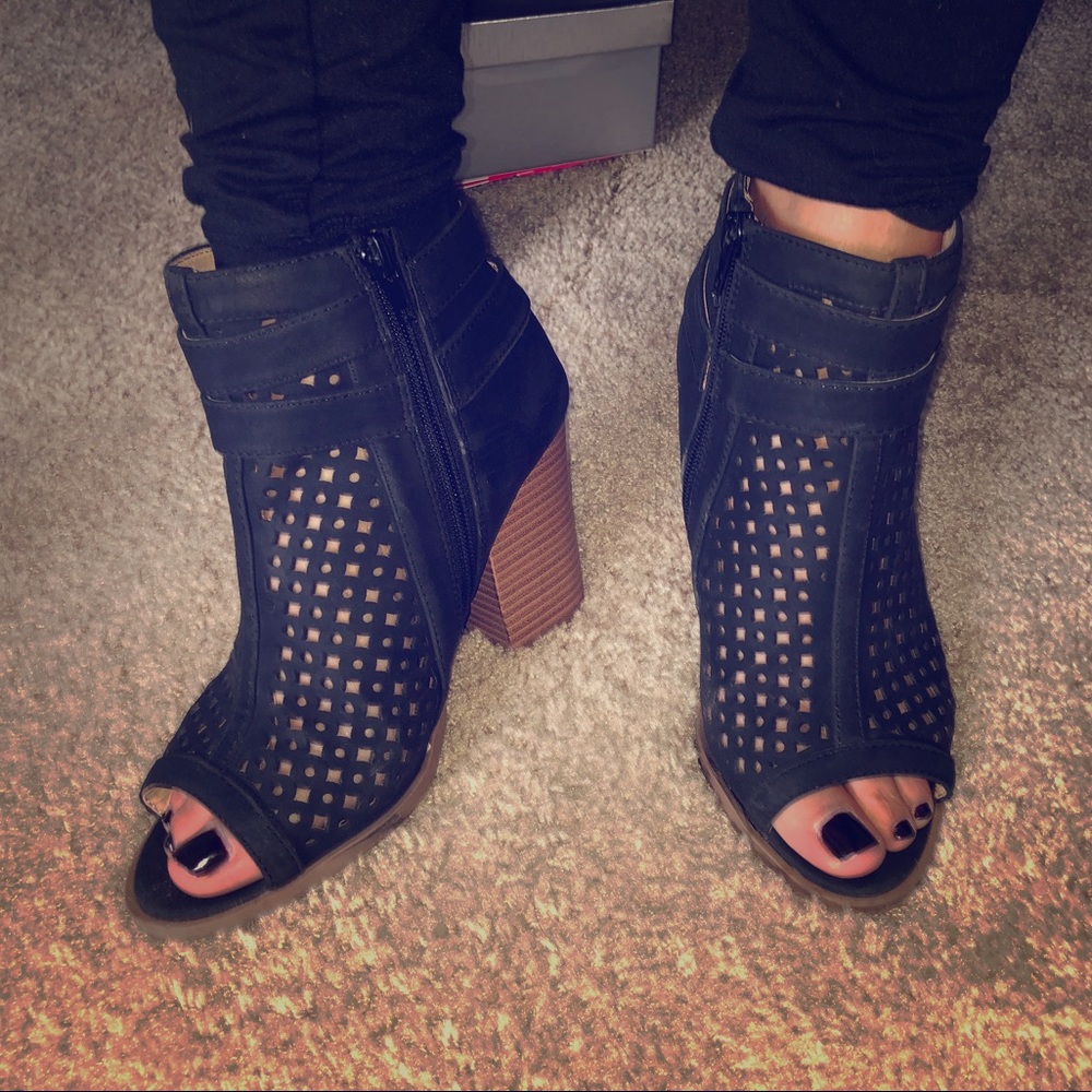 Low cut heels